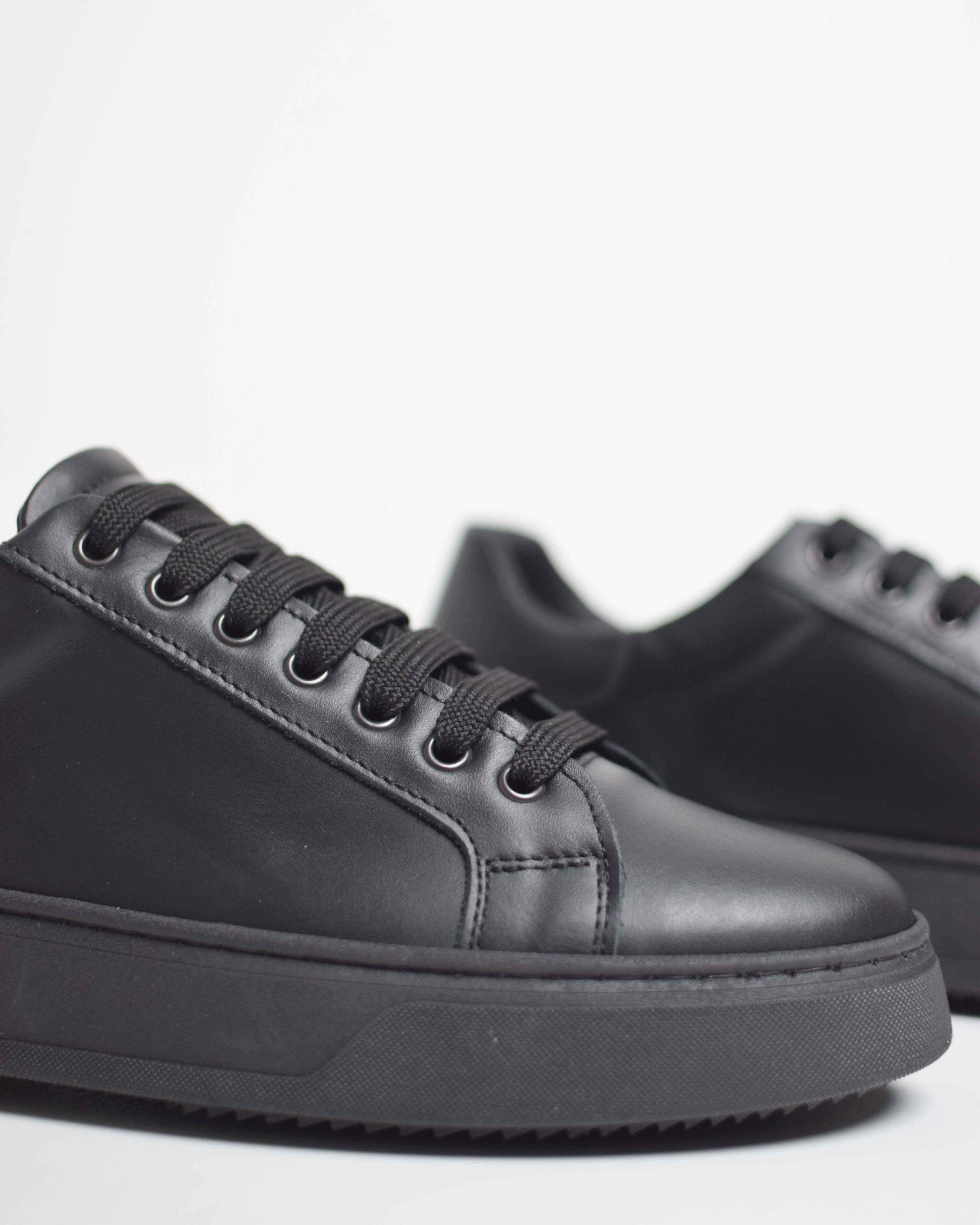 Sneakers in pelle