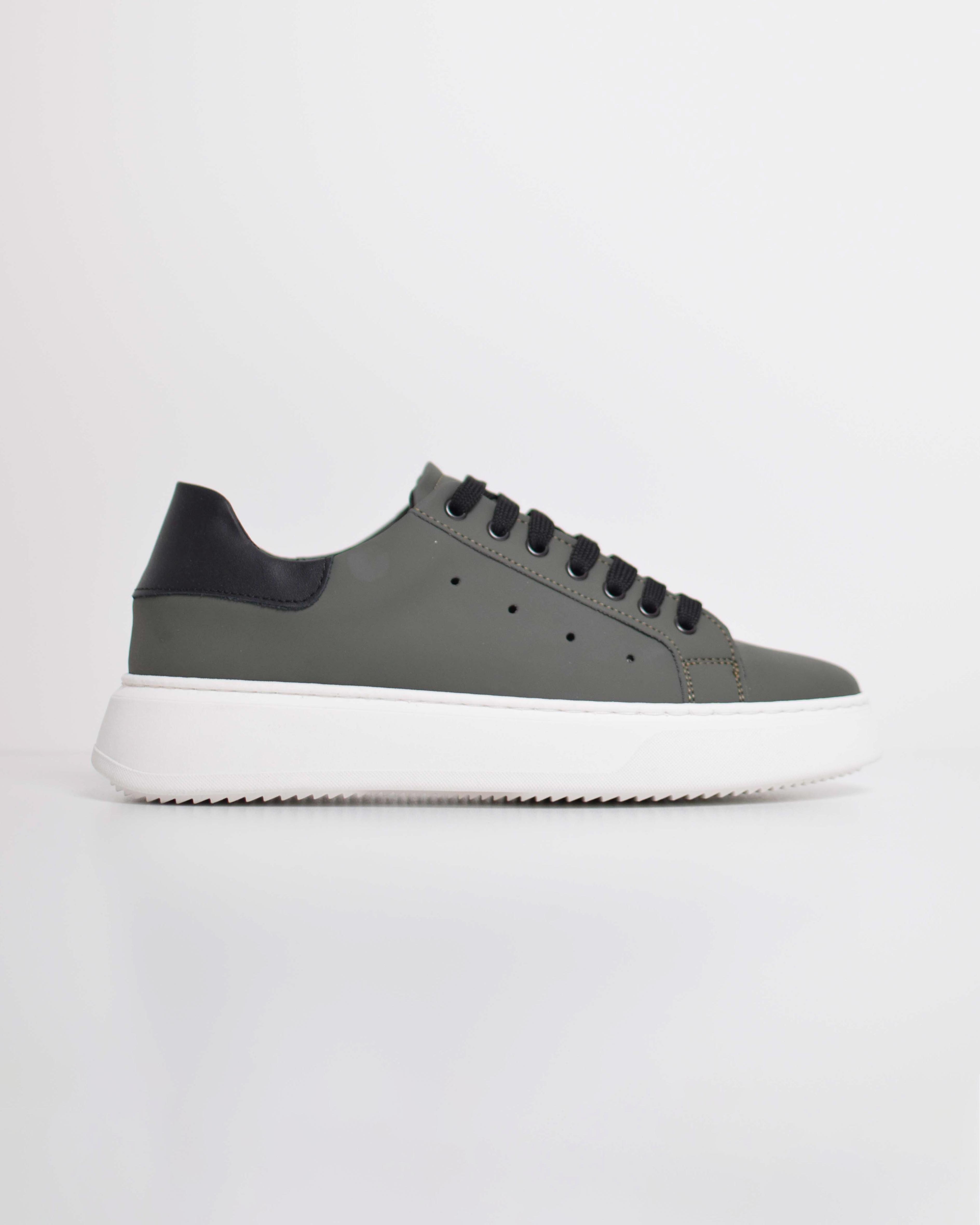 Sneakers in pelle