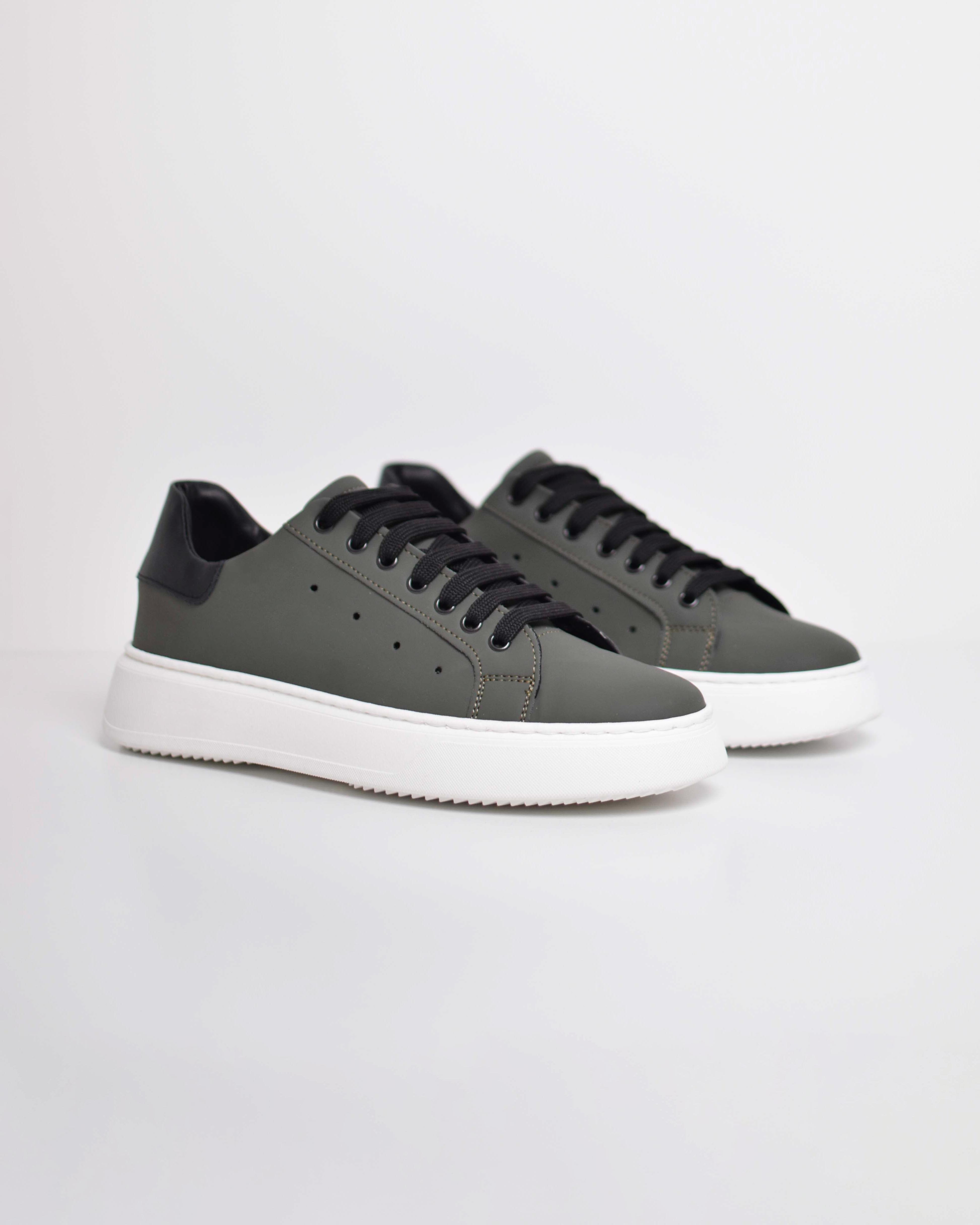 Sneakers in pelle