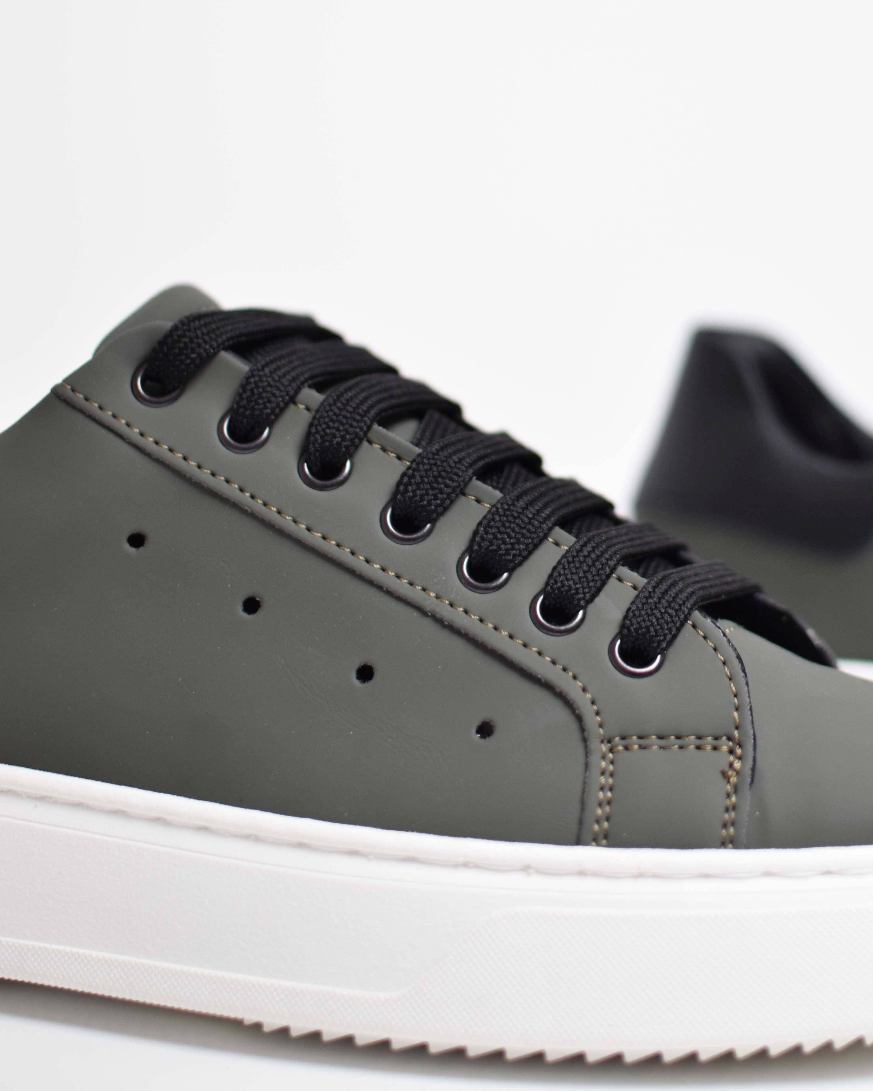 Sneakers in pelle