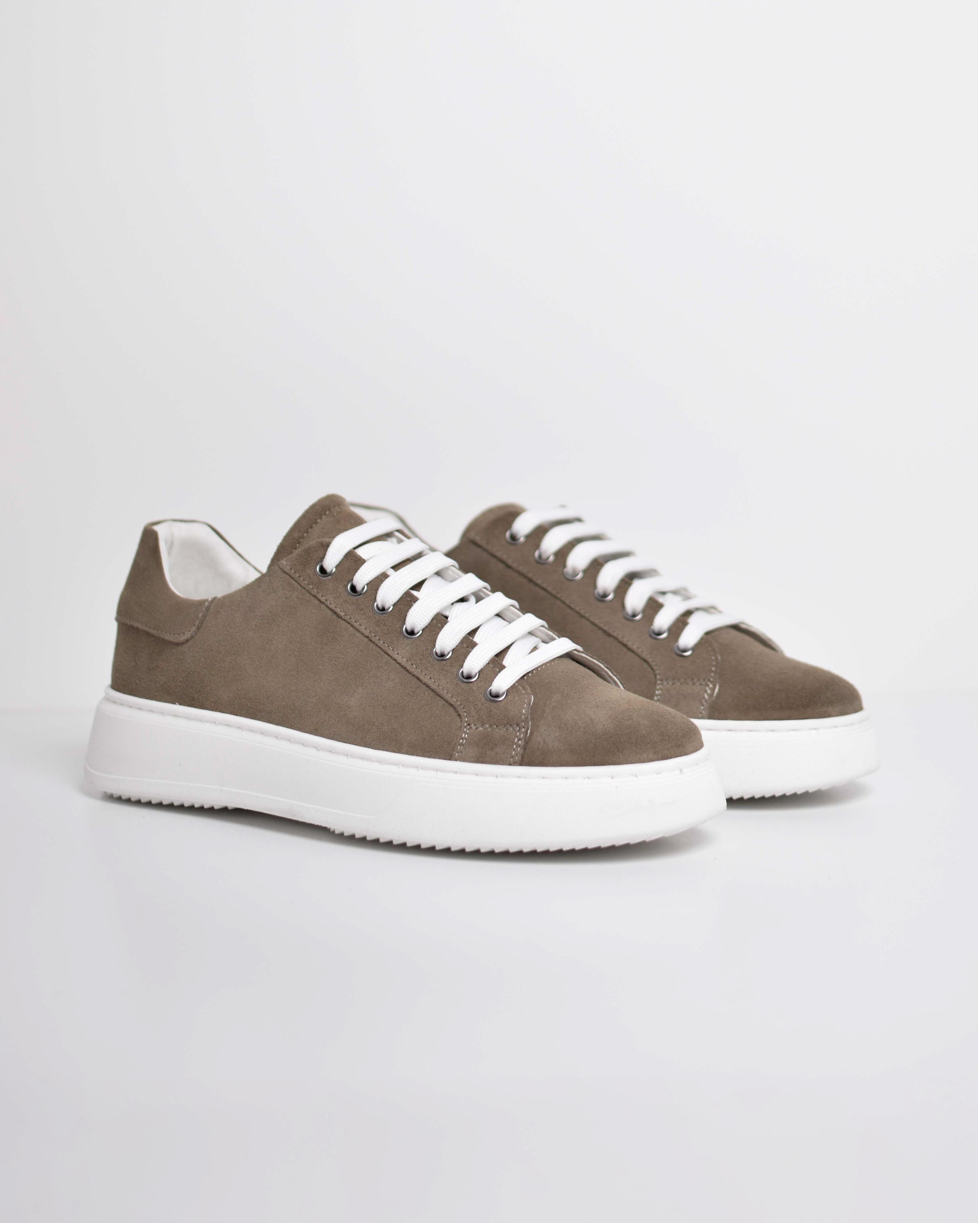 Sneakers in pelle