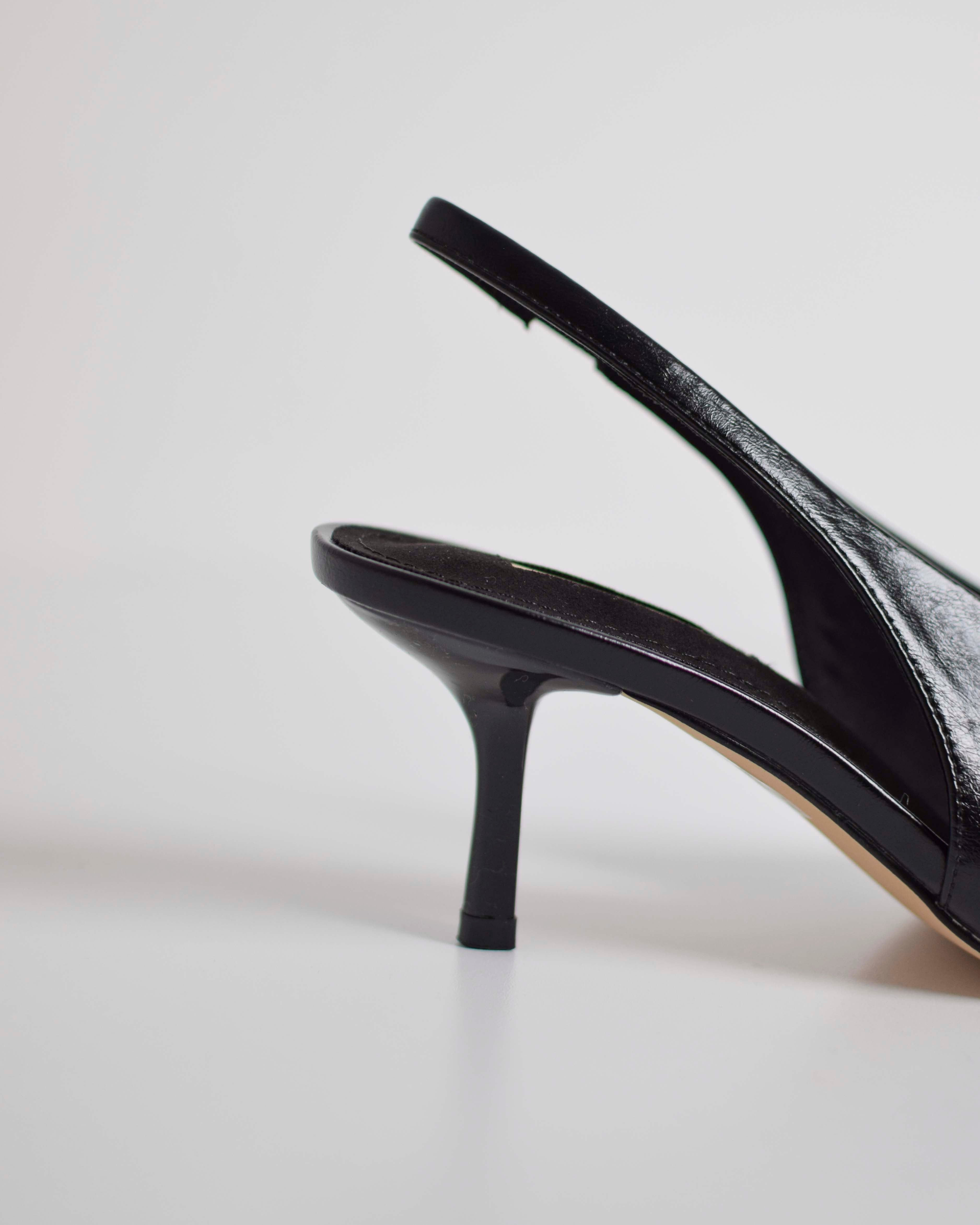 Decolletè Con Elastico