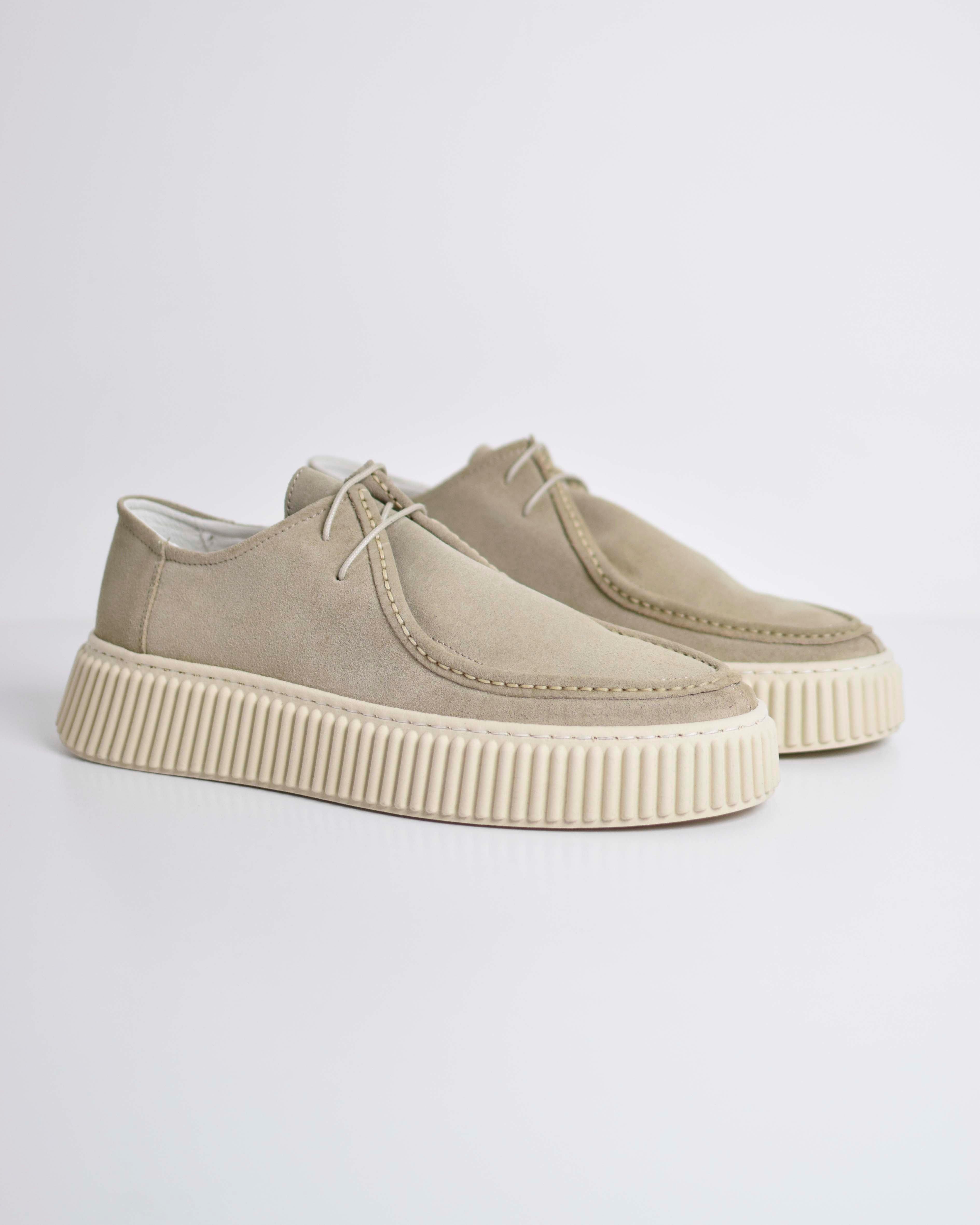 Sneakers in pelle scamosciata