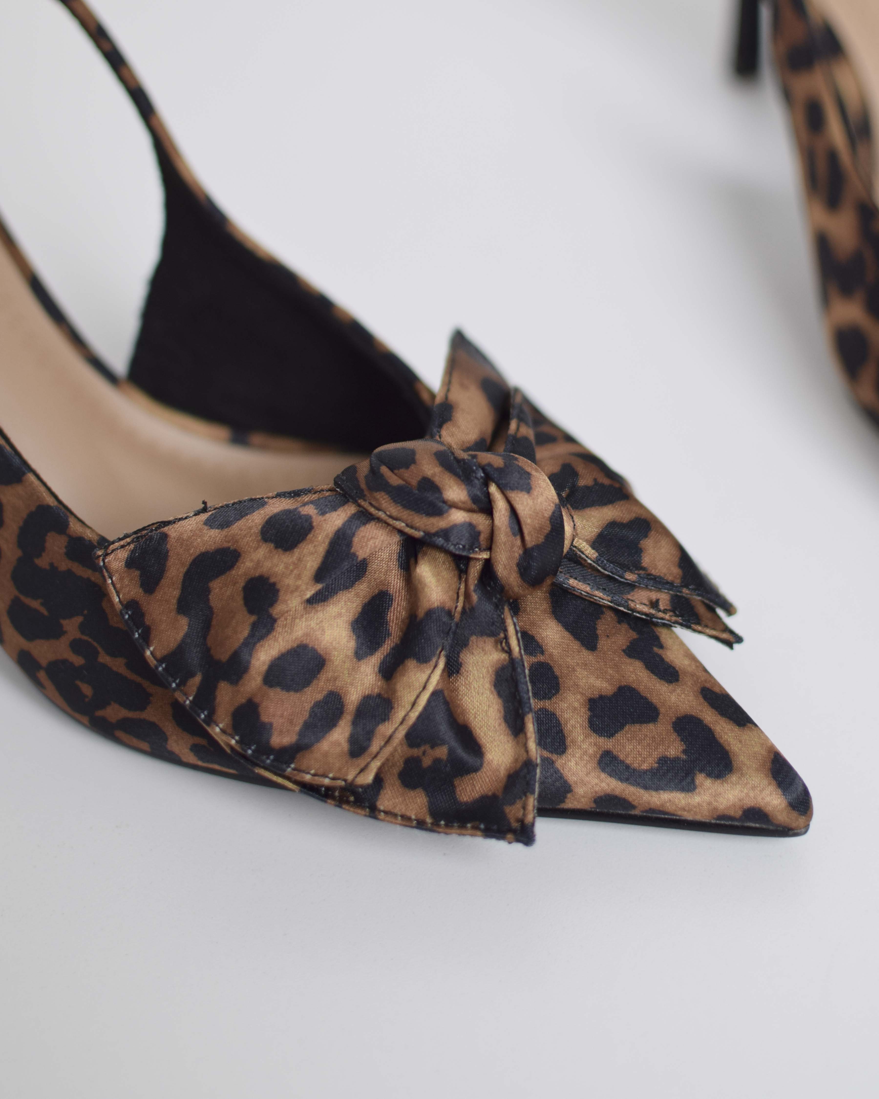 Decolletè Con Fiocchetto