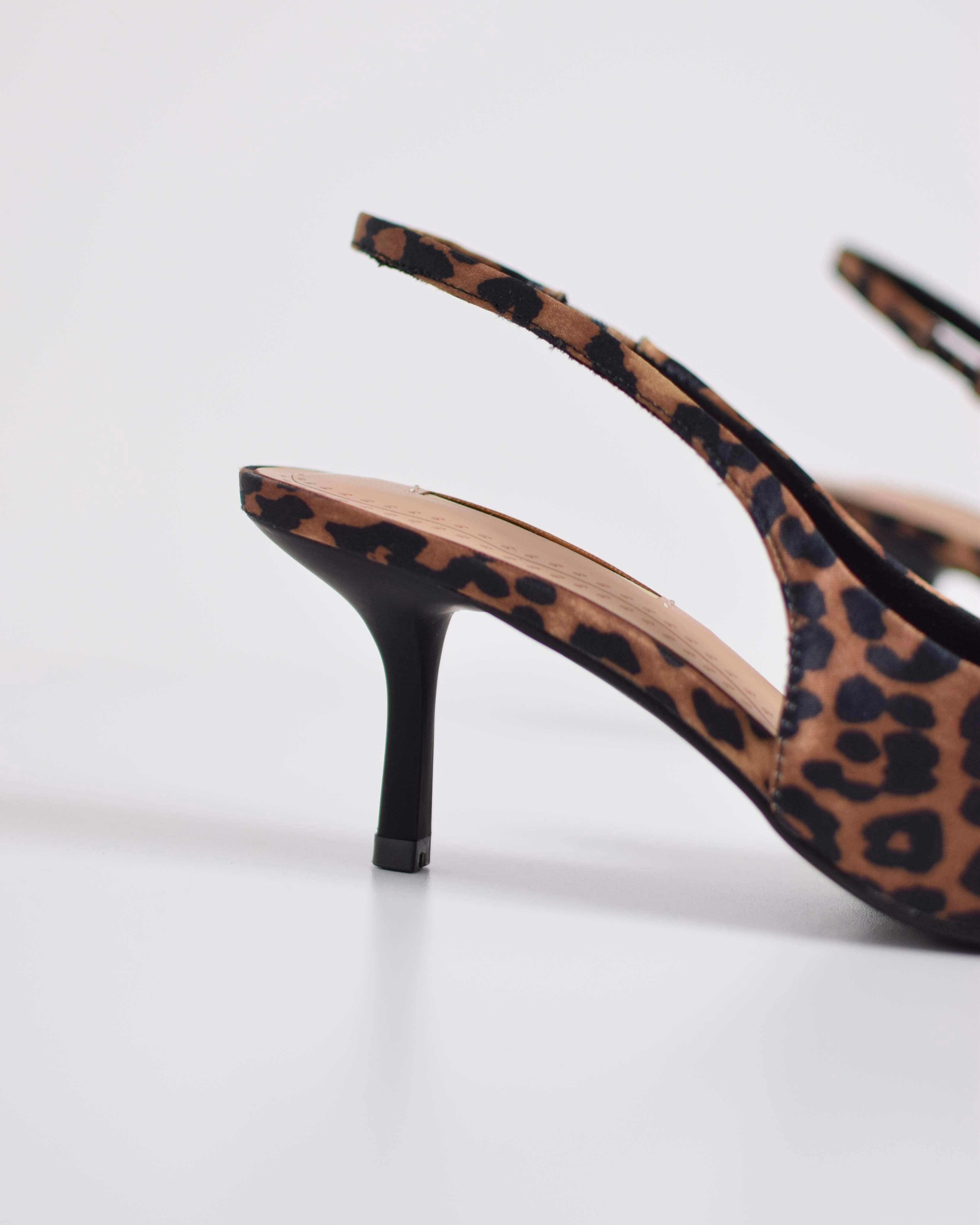 Decolletè Con Fiocchetto