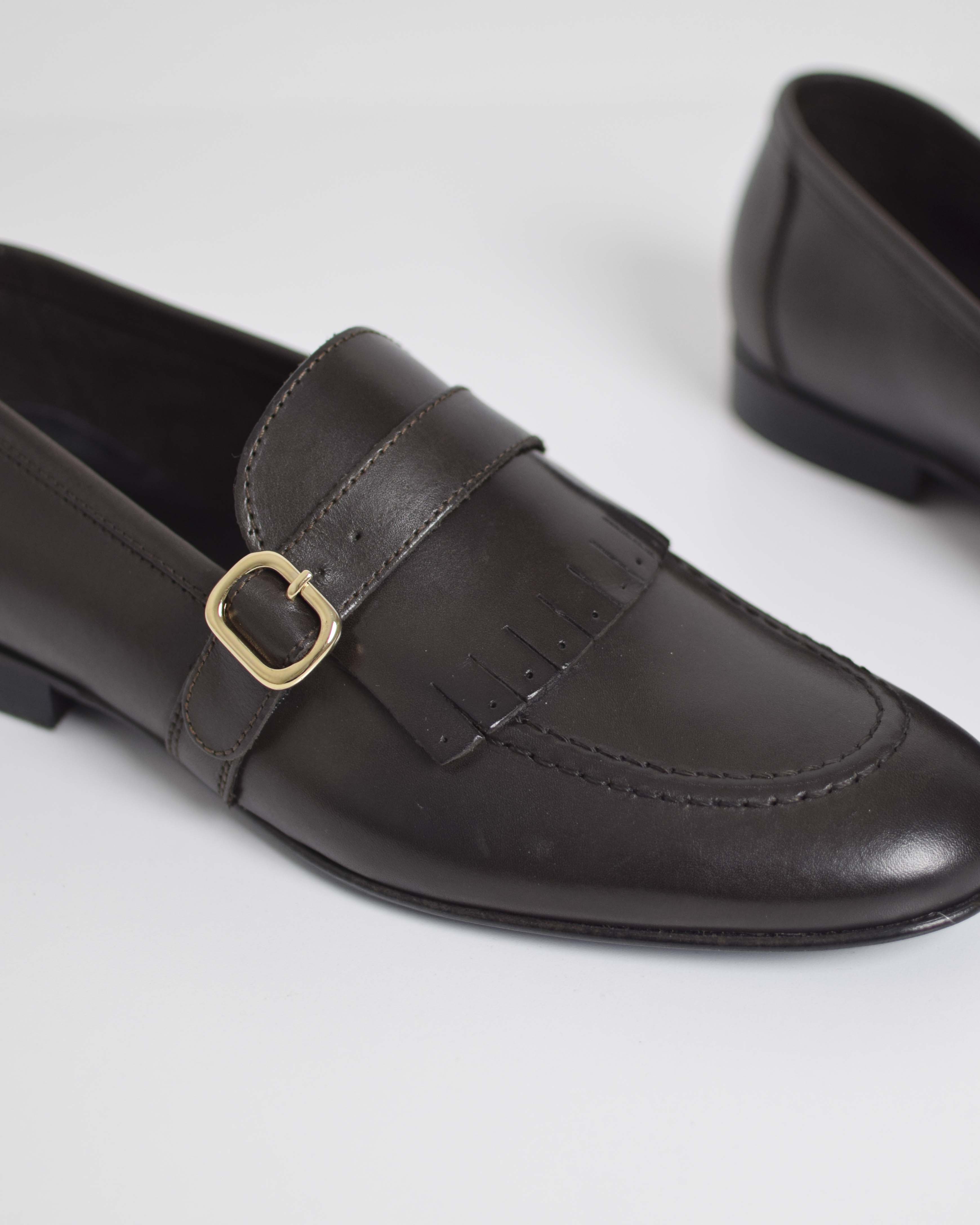 Mocassino in pelle con Fibbia Oro