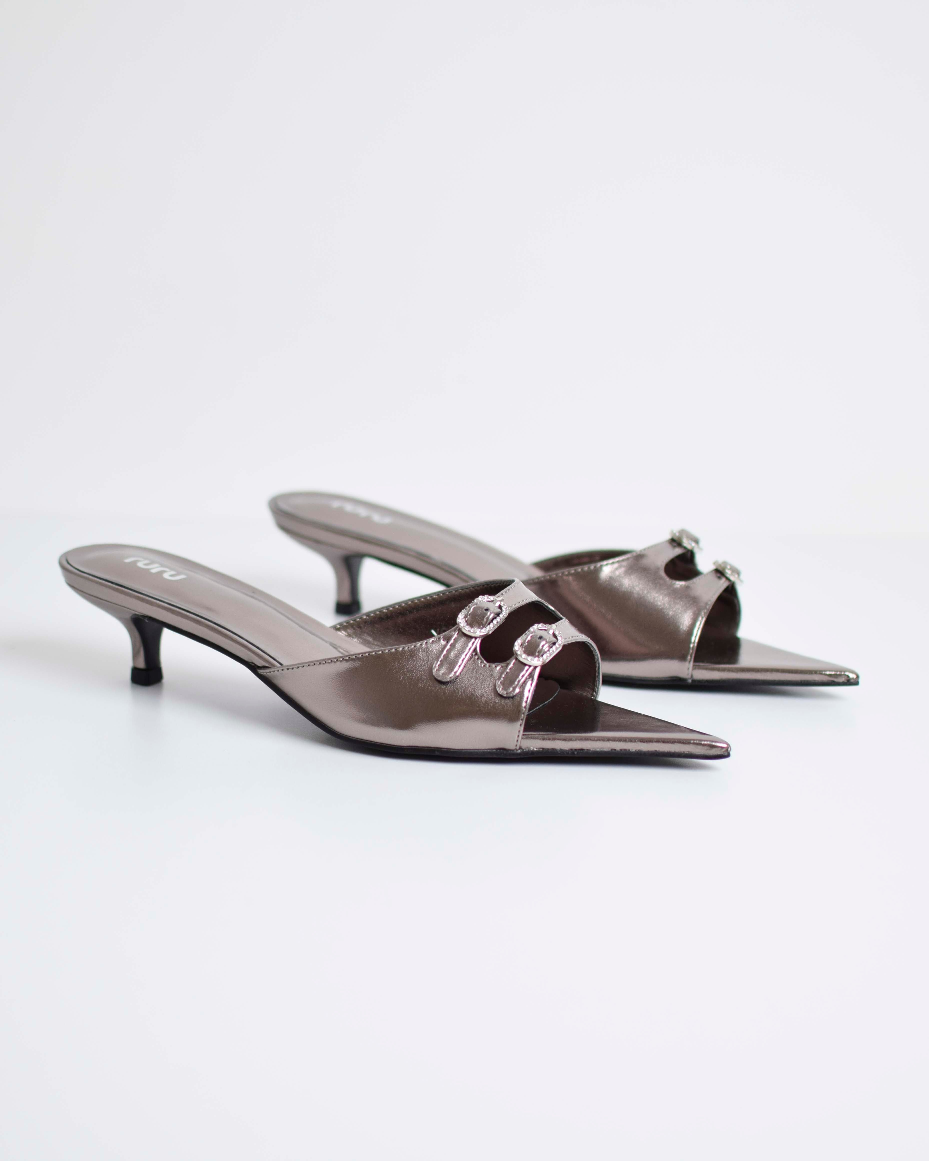 Sandalo A Punta Con Cinturini