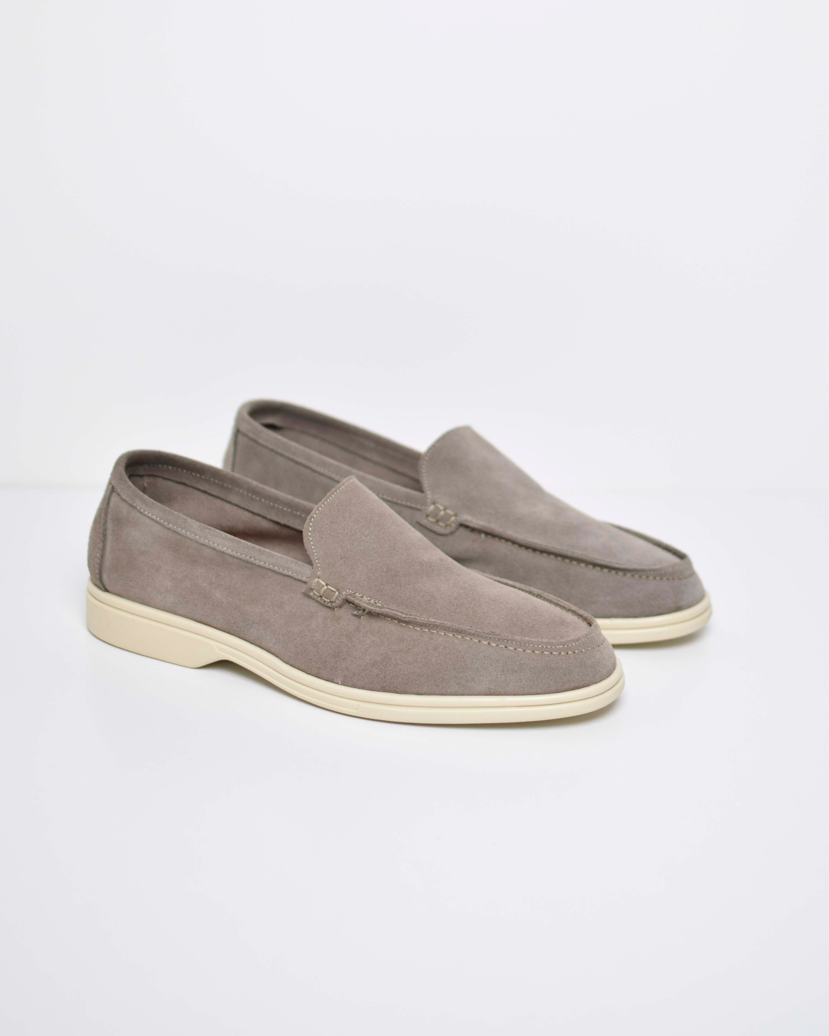 Smooth suede moccasin