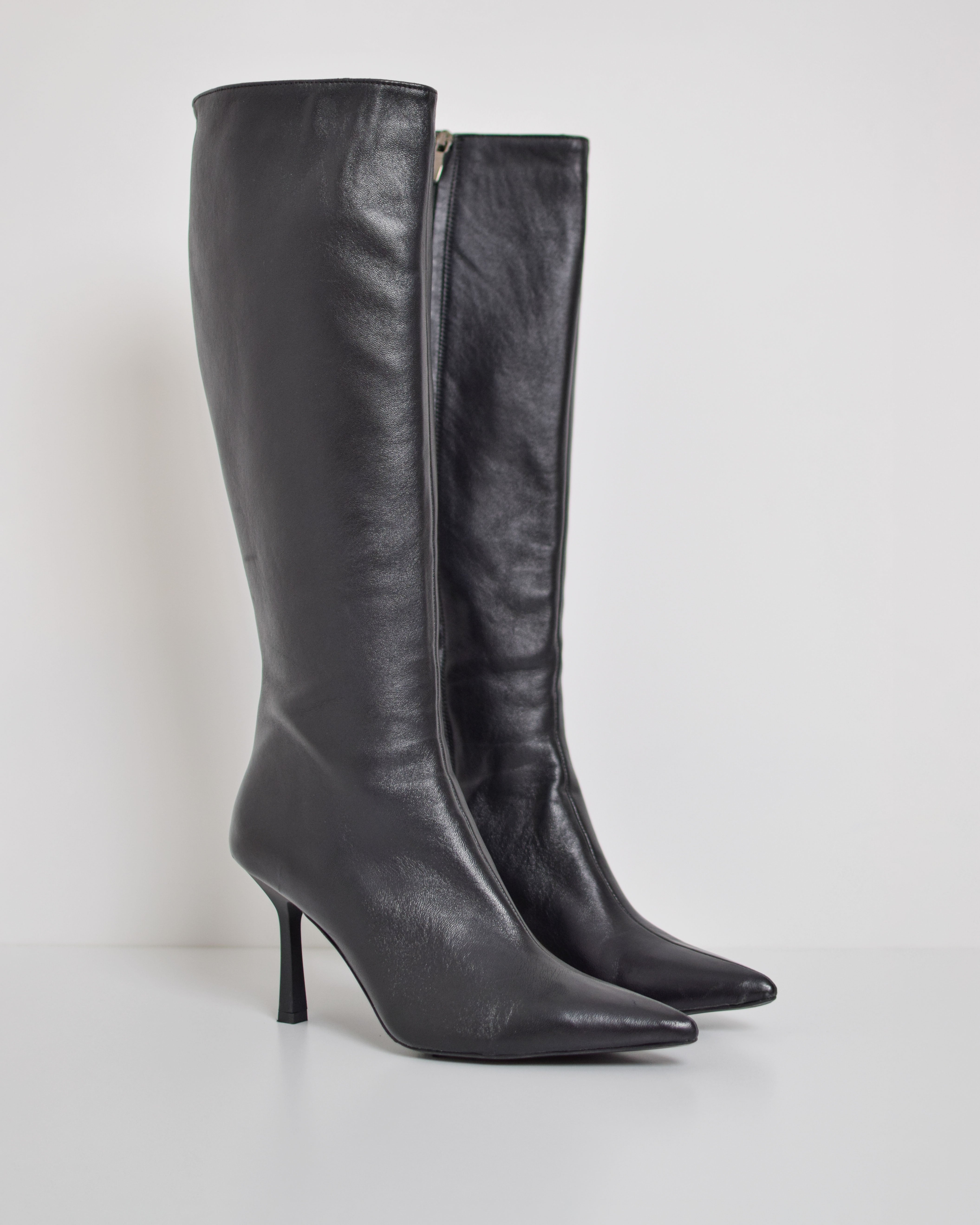 High heel leather boot
