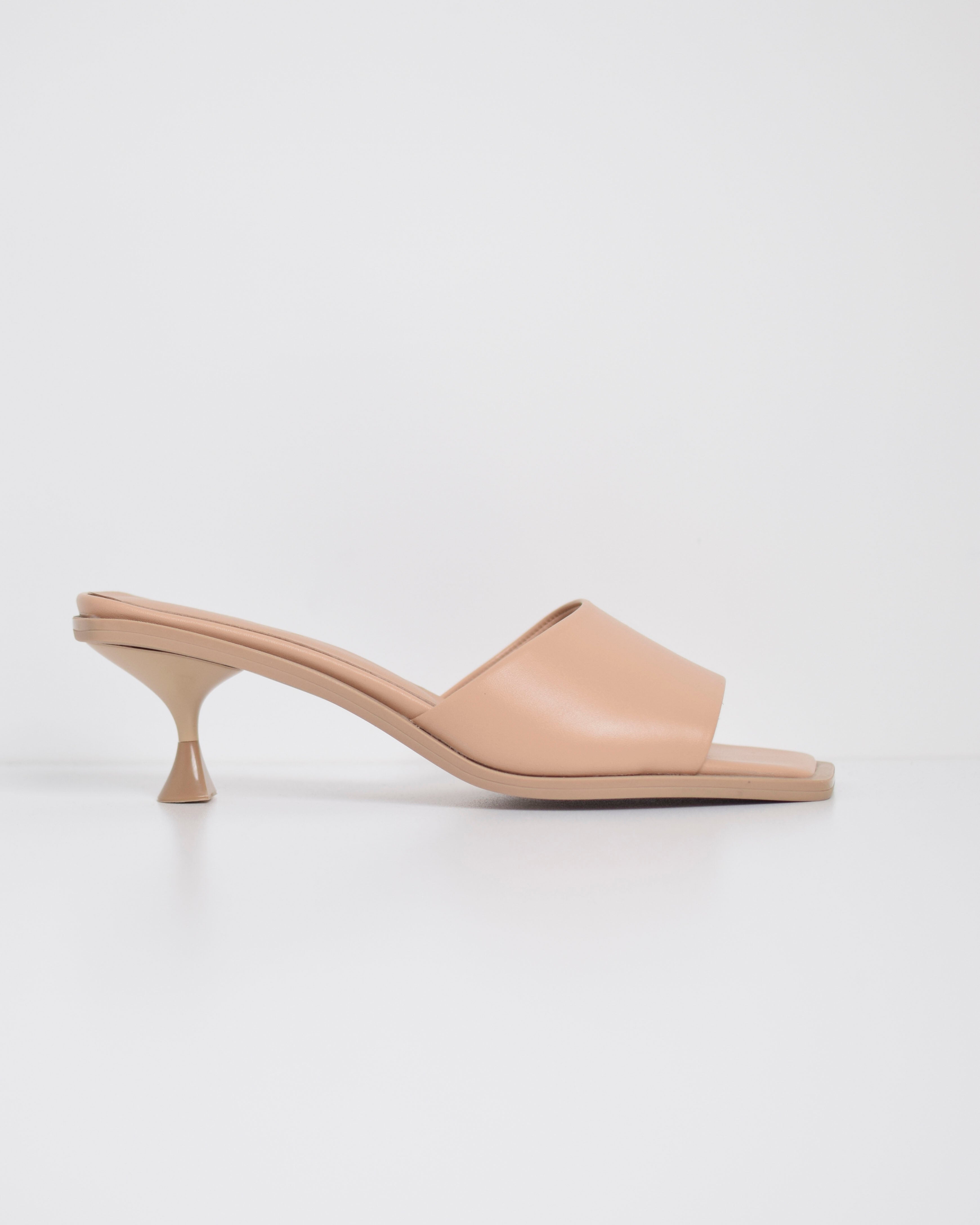 Leather heeled sandal