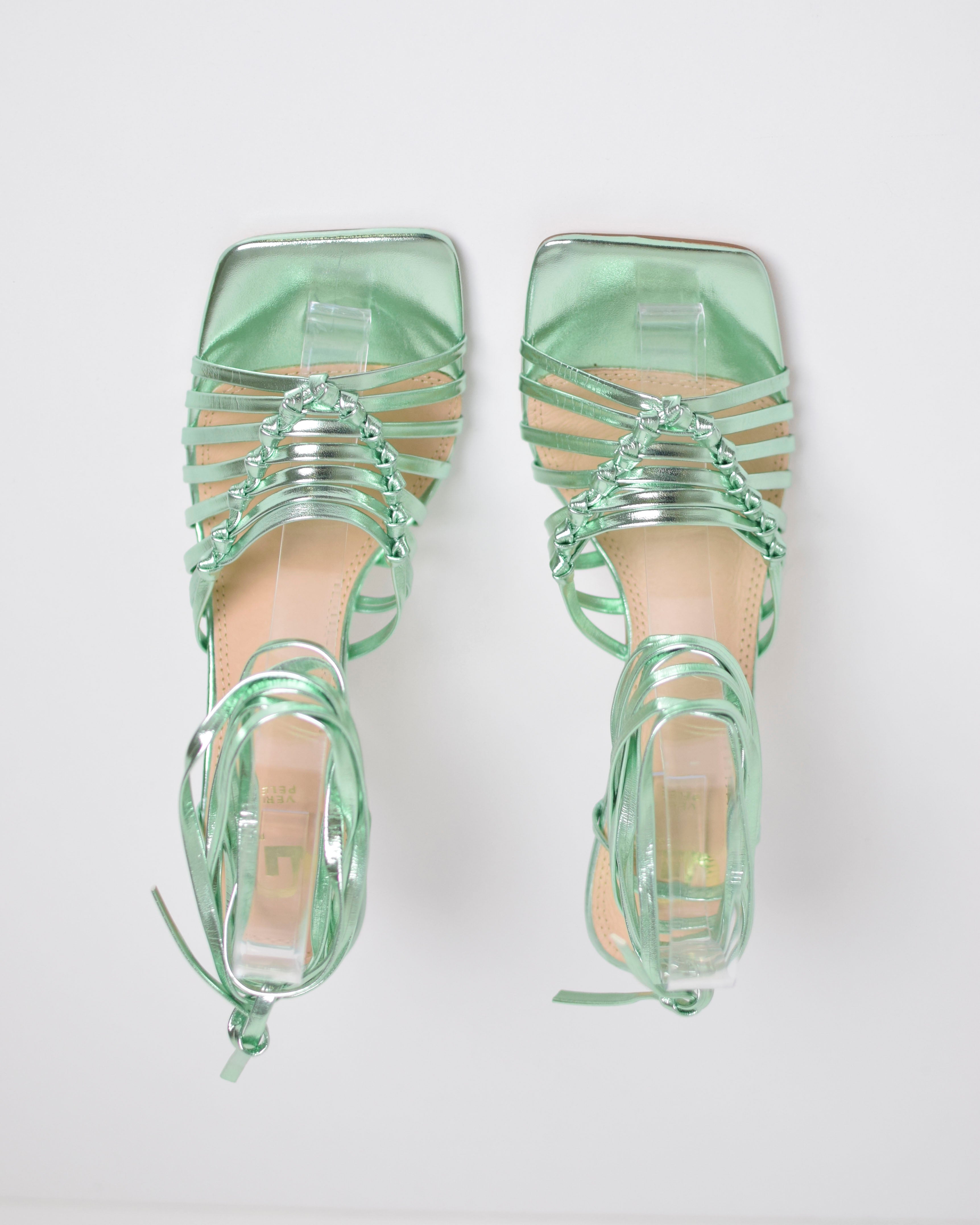 Sandalo tacco alla schiava