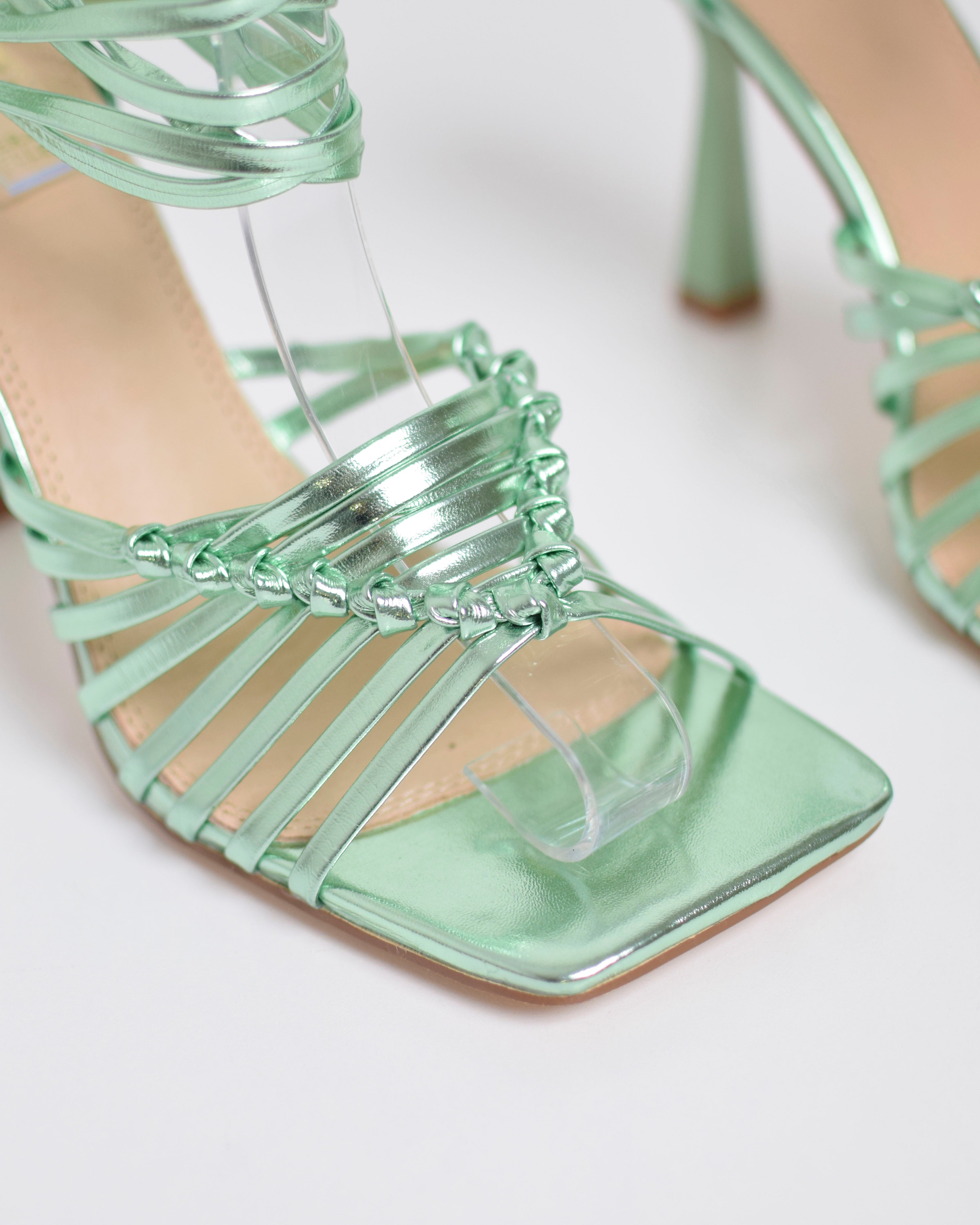 Sandalo tacco alla schiava