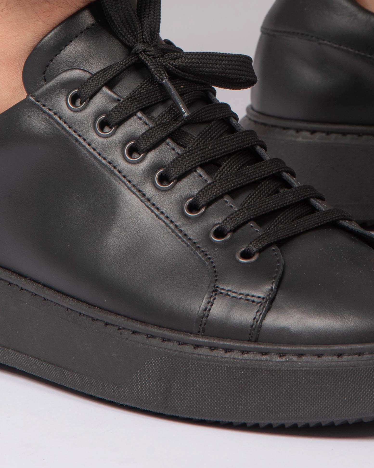 Sneakers in pelle