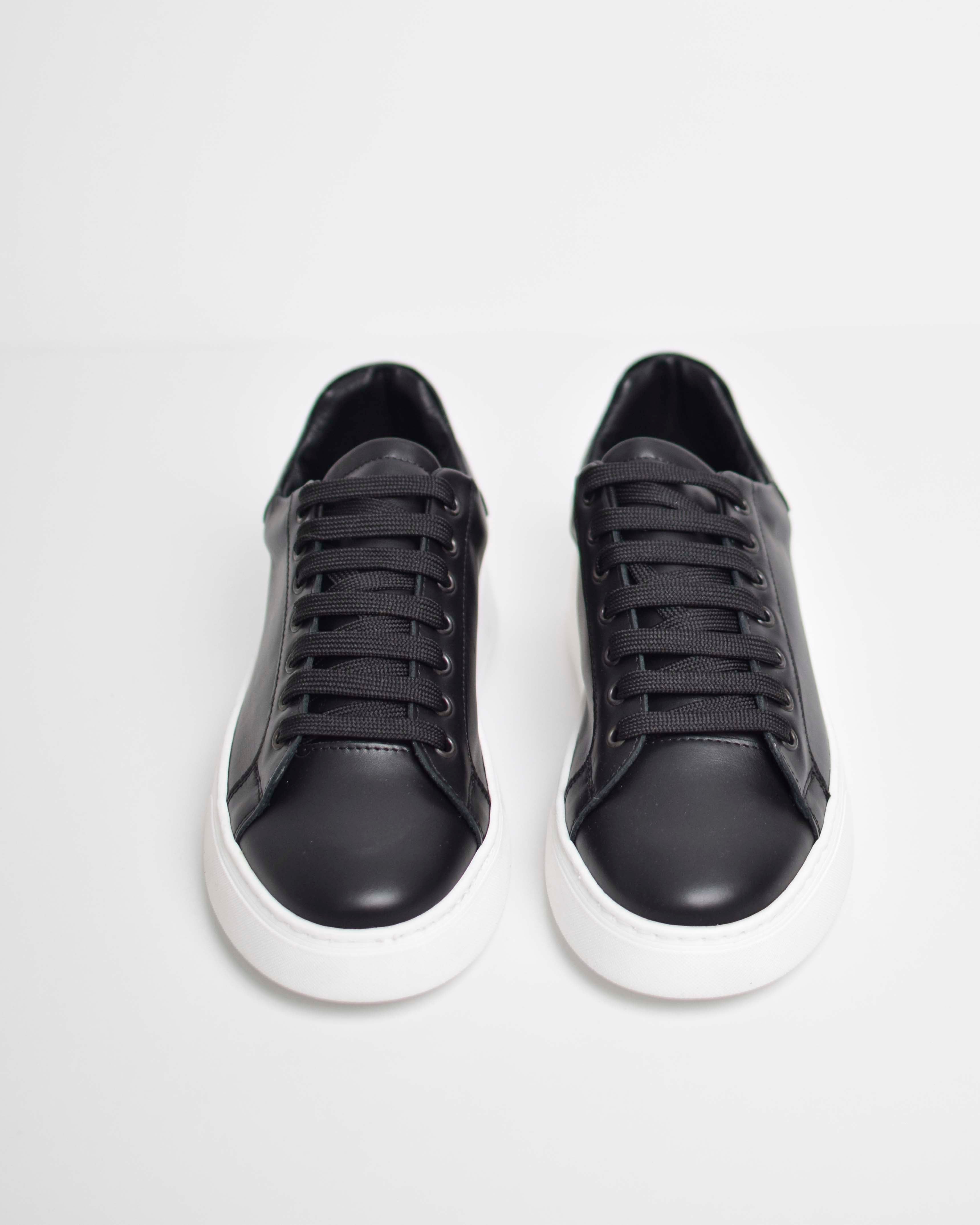 Leather sneakers