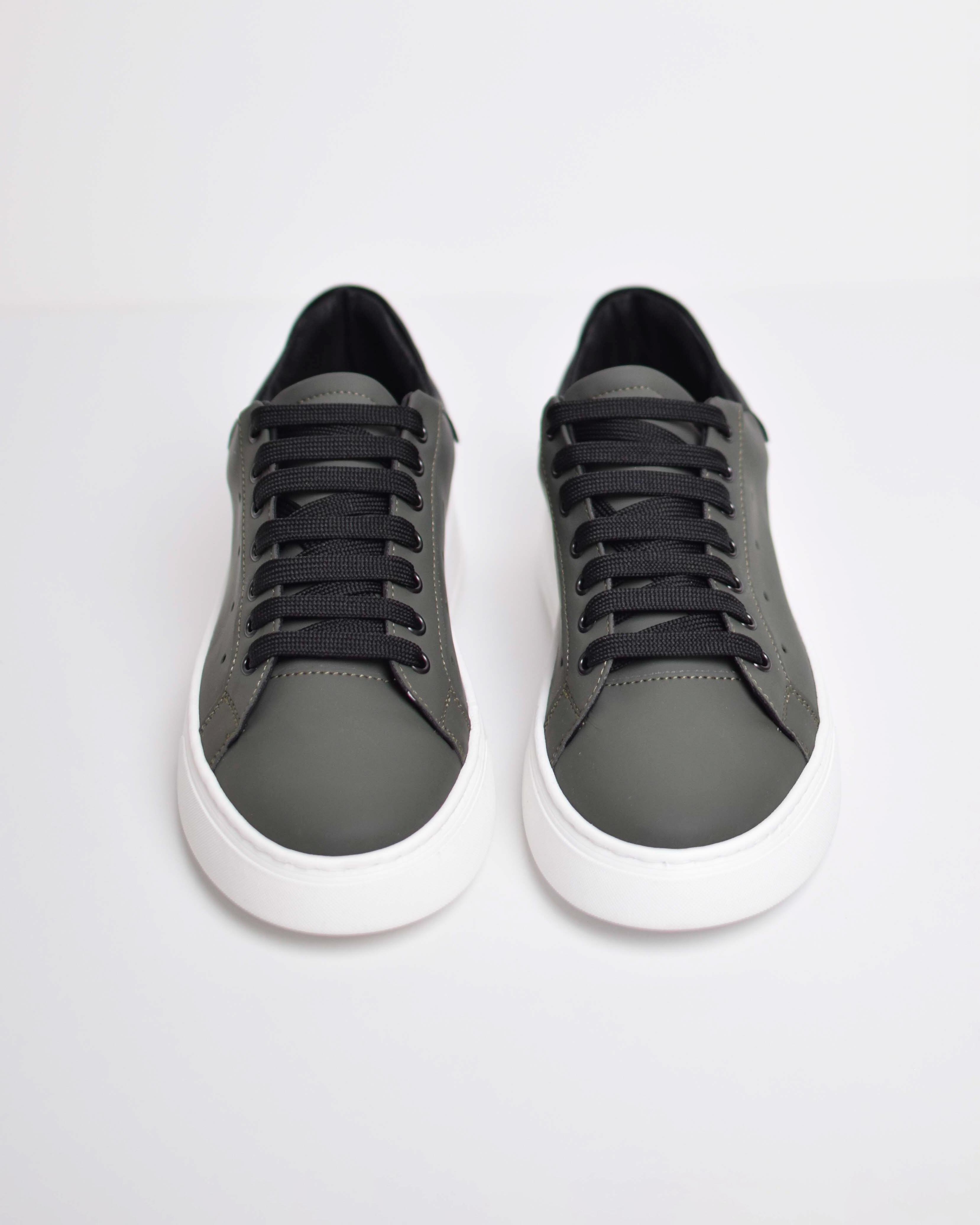 Leather sneakers