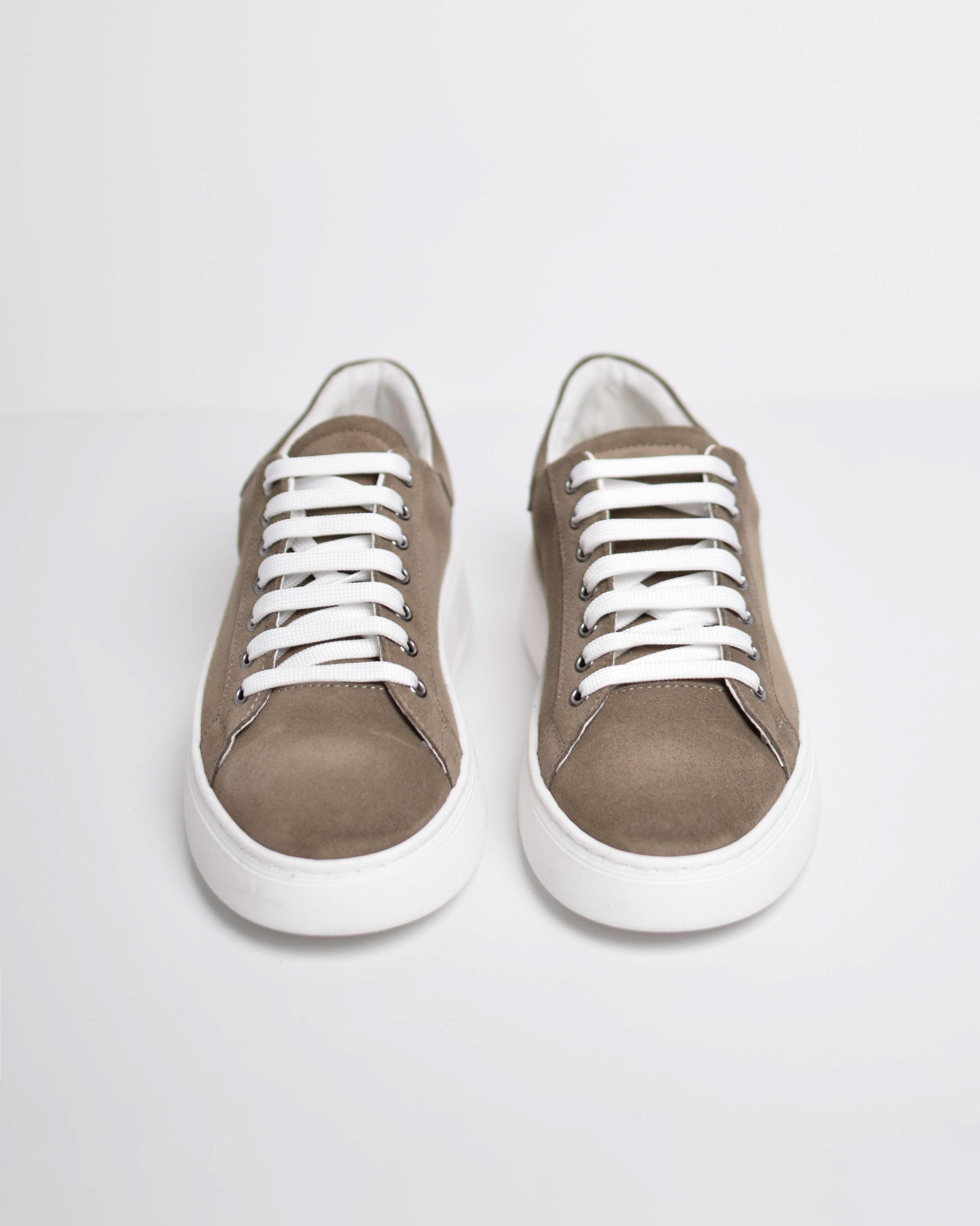 Leather sneakers