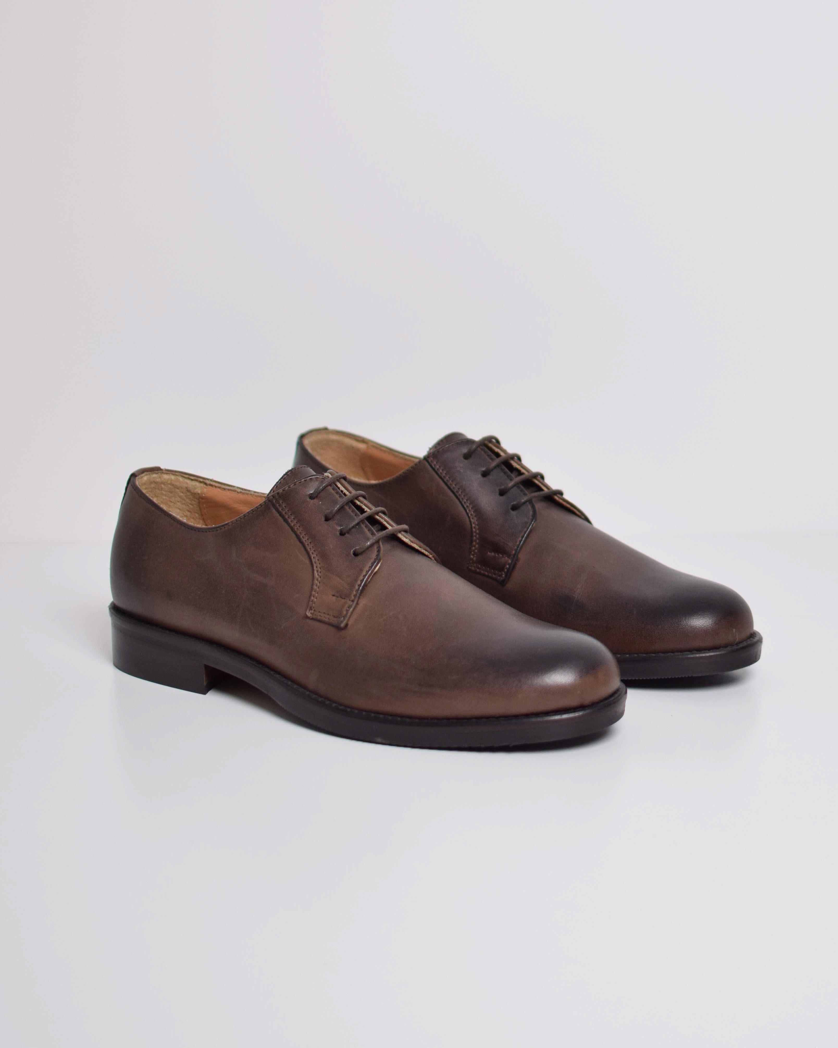 Stringate derby in pelle