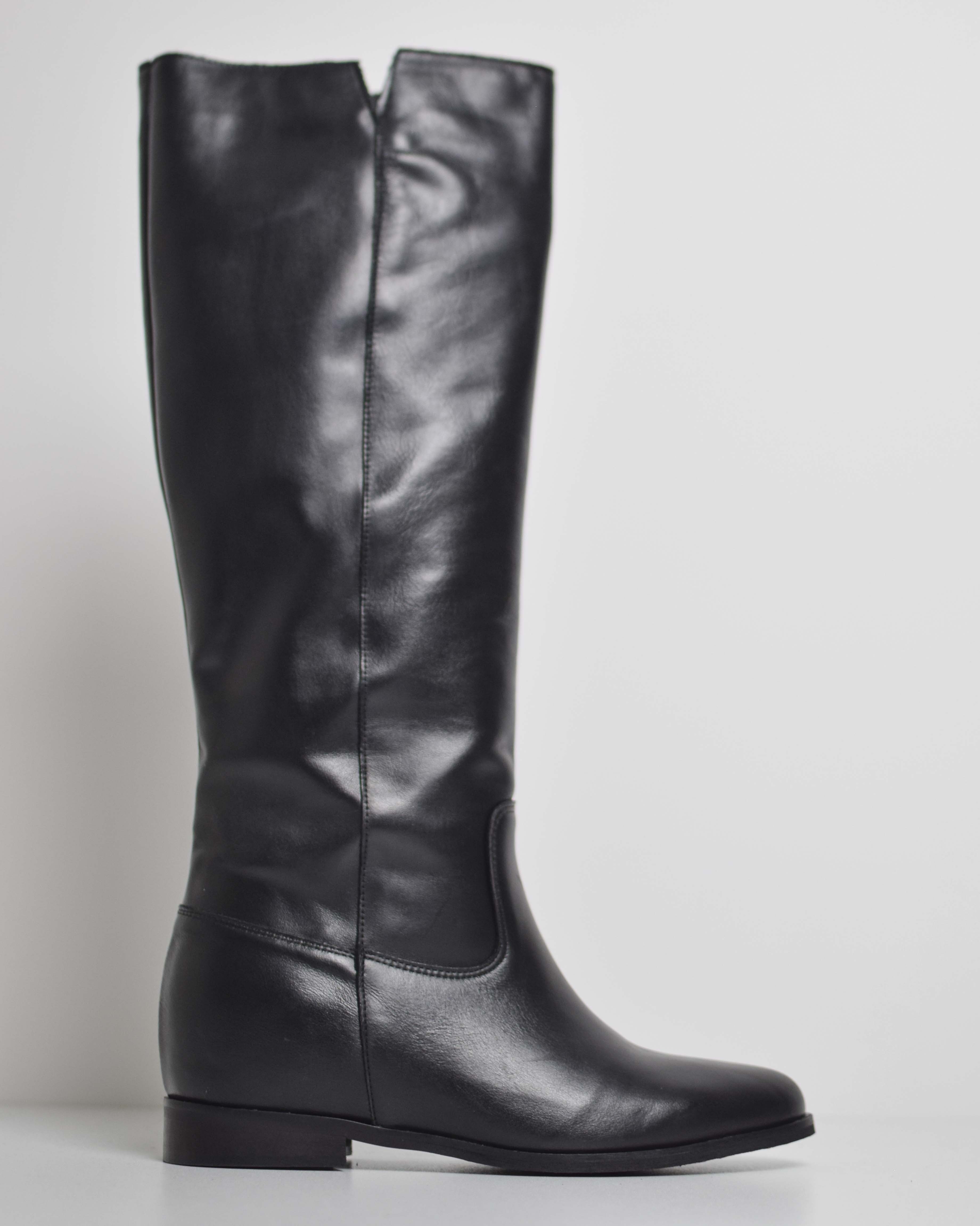 Leather riding boot