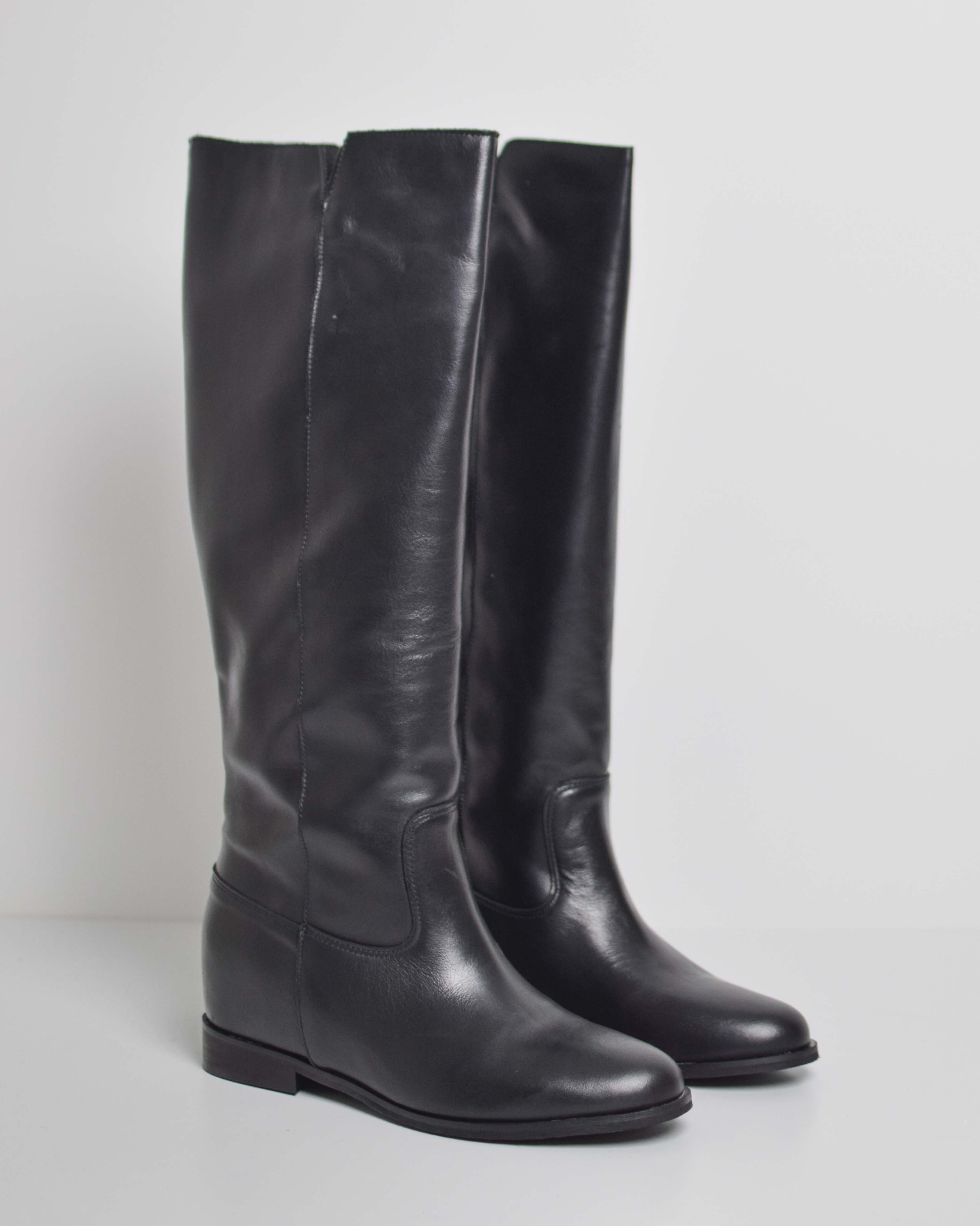 Leather riding boot