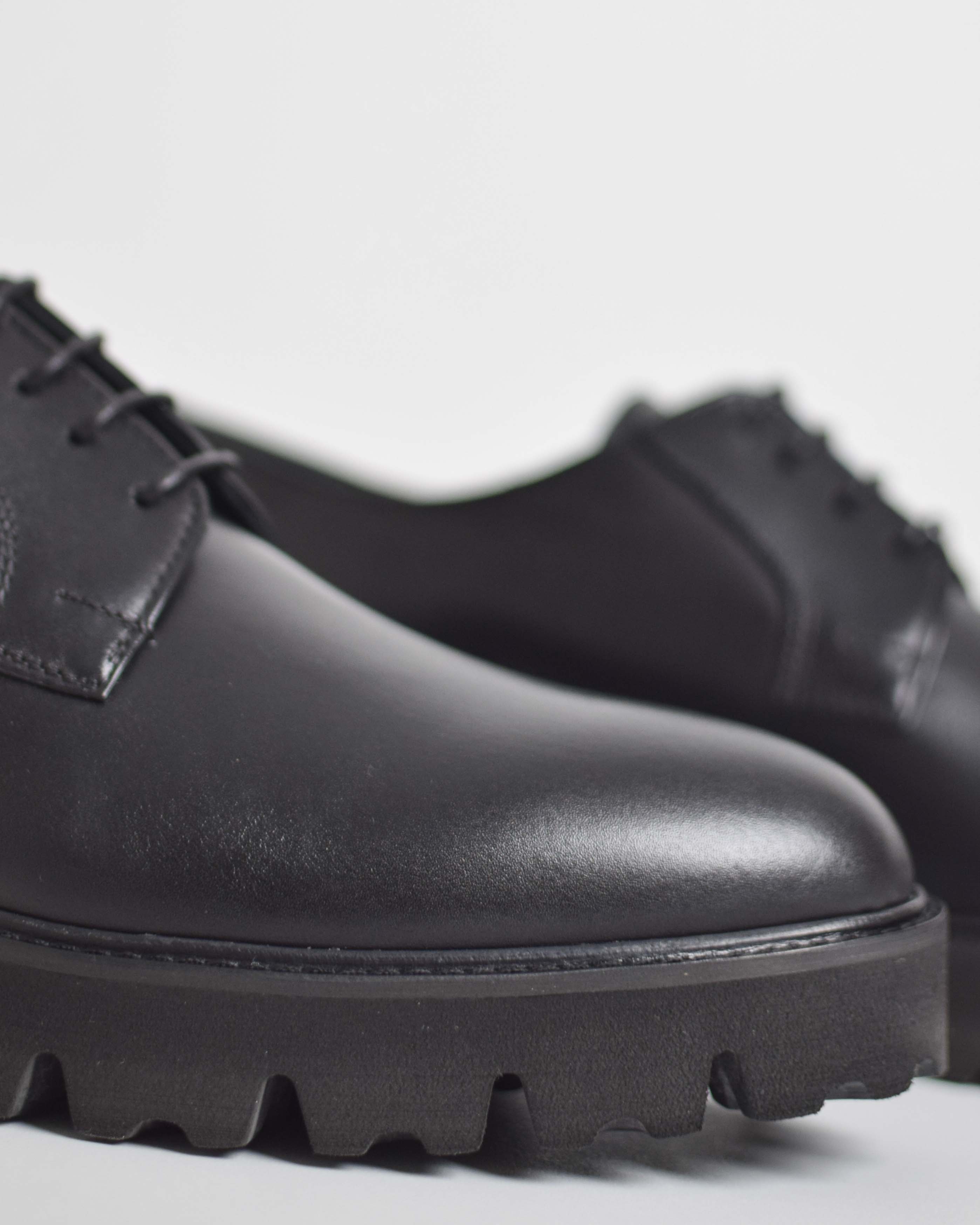 Leather derby lace-ups