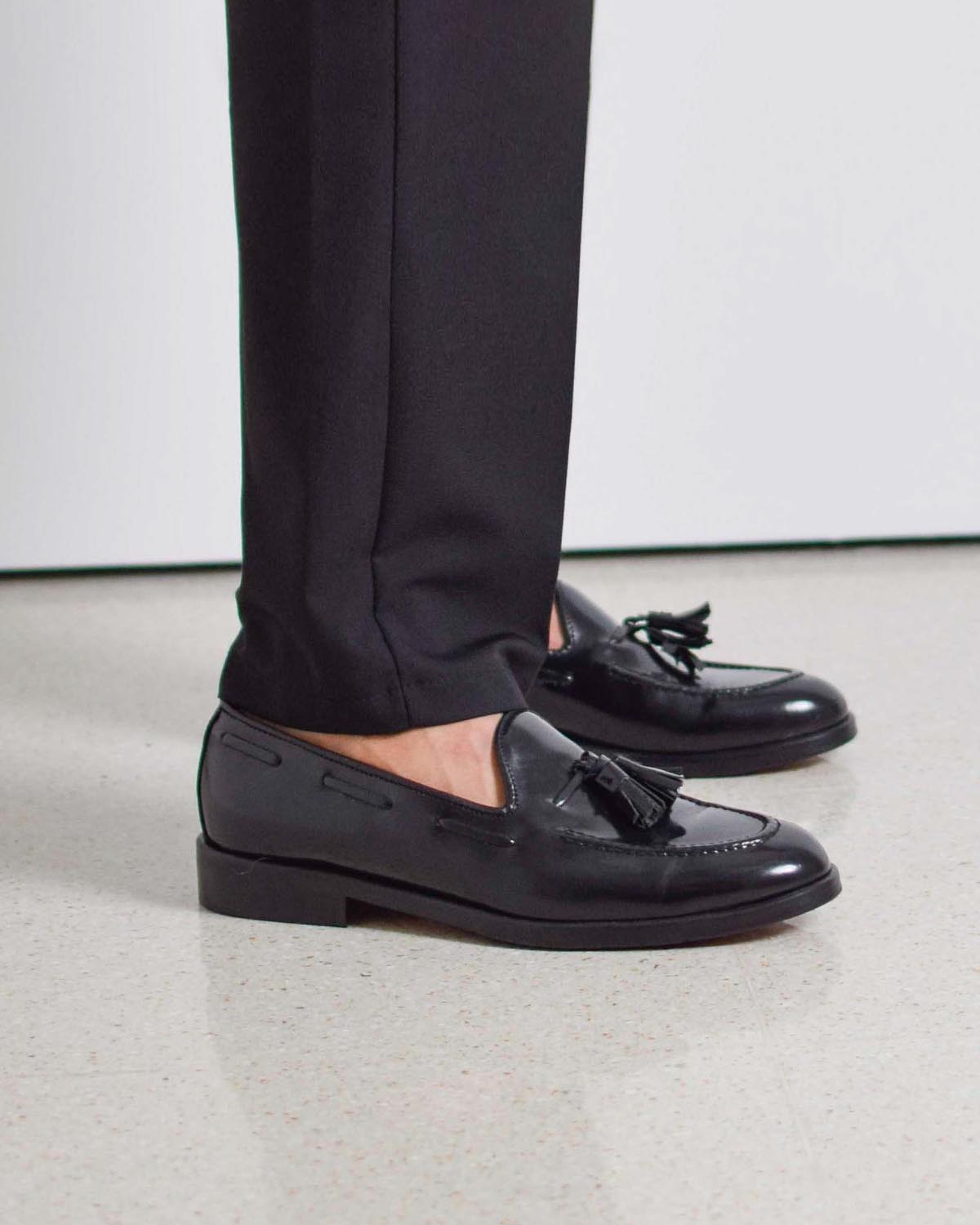 Leather tassel loafers