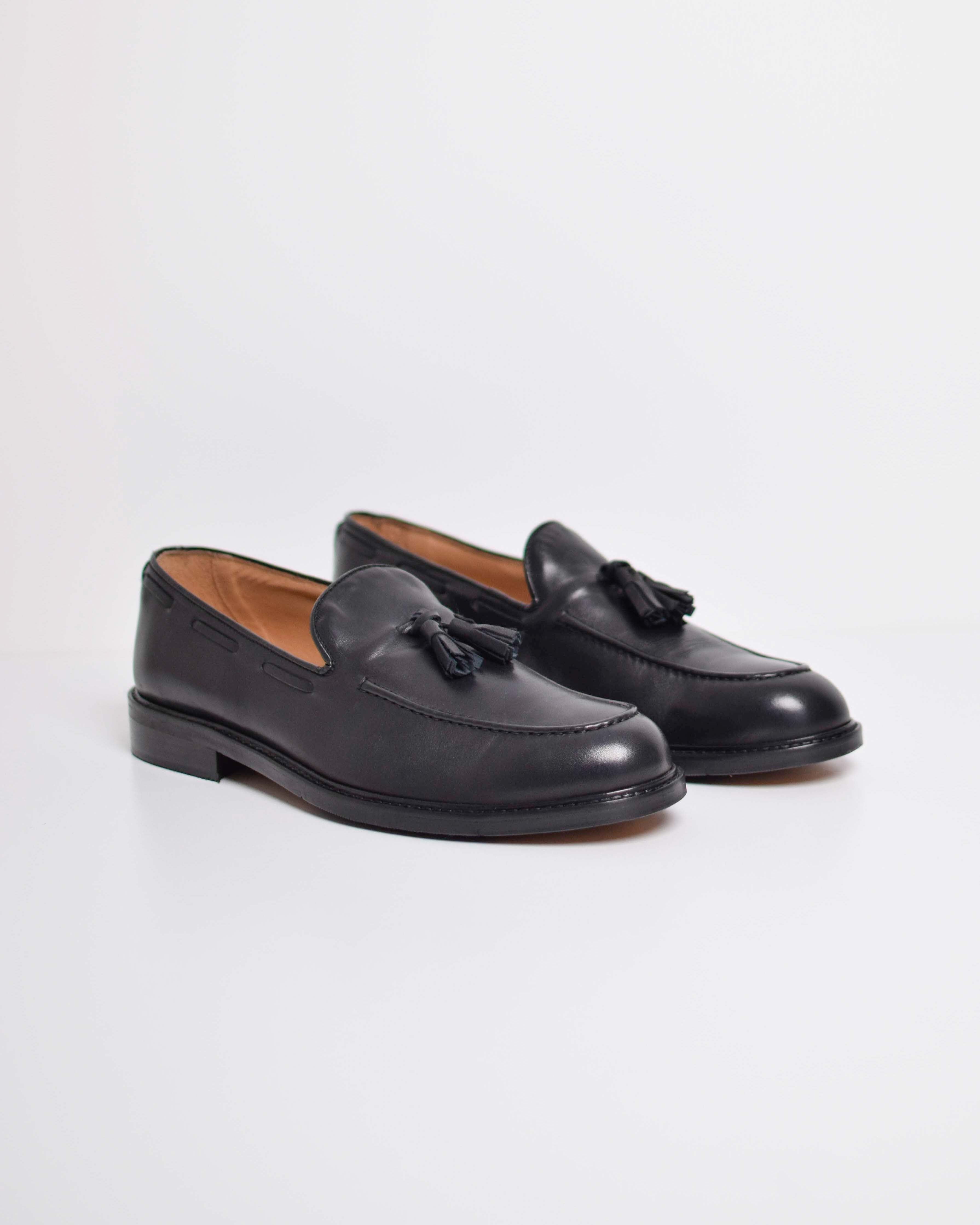 Leather tassel loafer